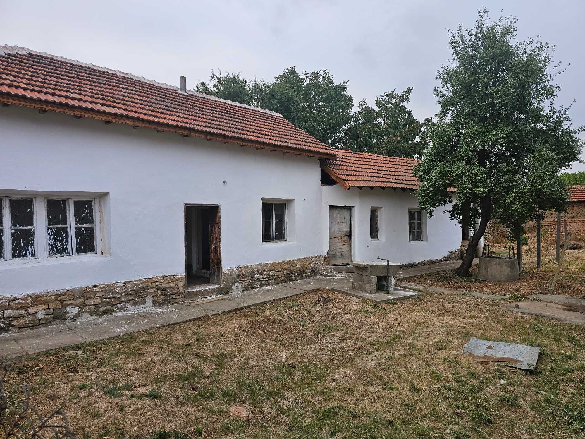 Продавам къща в село Лехчево  област Монтана