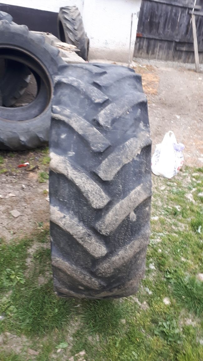Anvelopa tractor 340/85R24 13,26R24