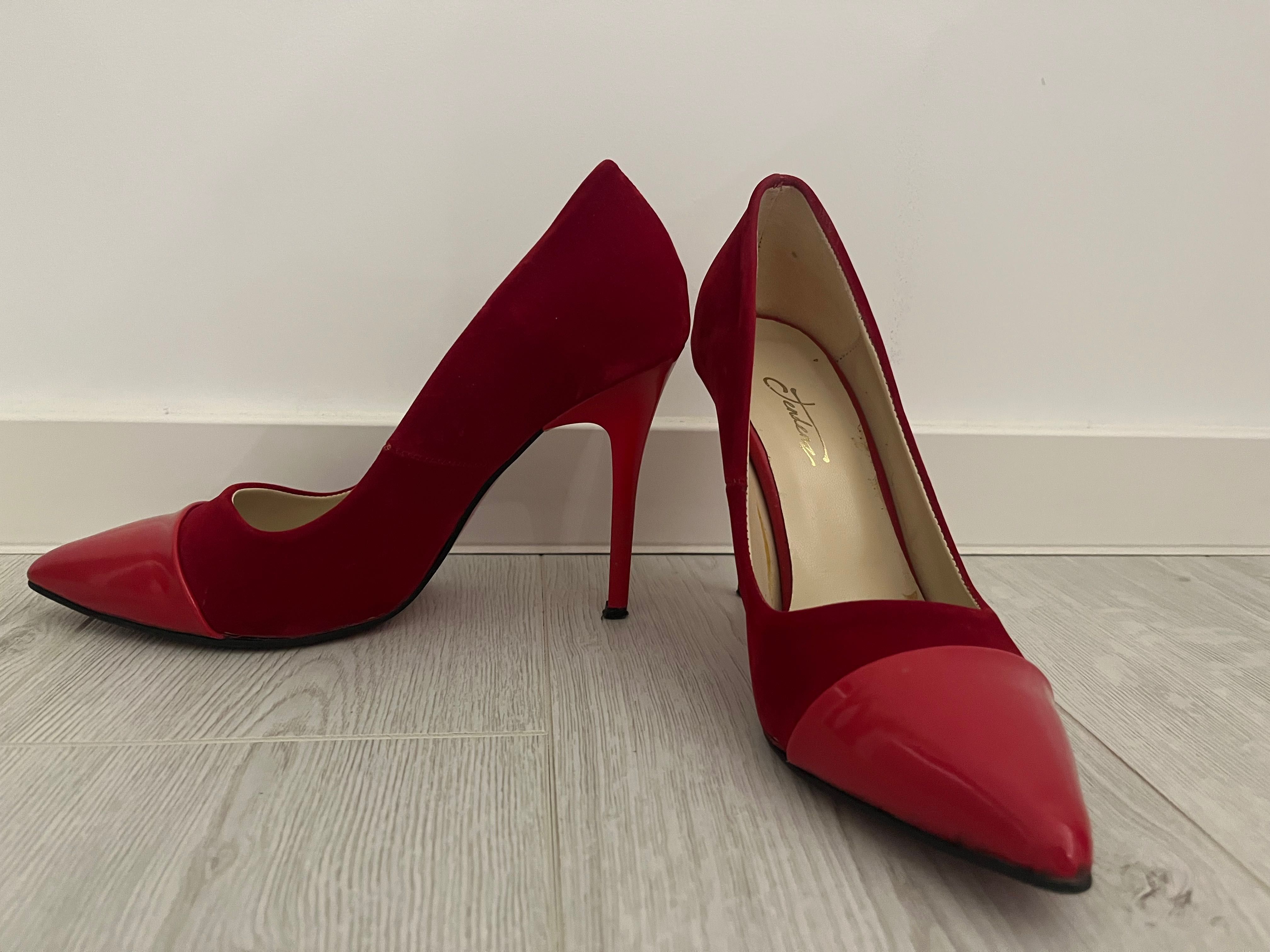 Като Нови - Класически червени обувки на ток