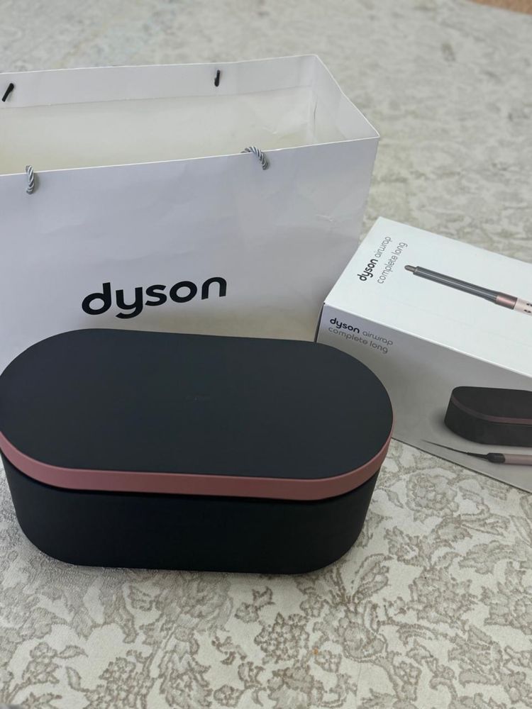 Dyson.   airwrap