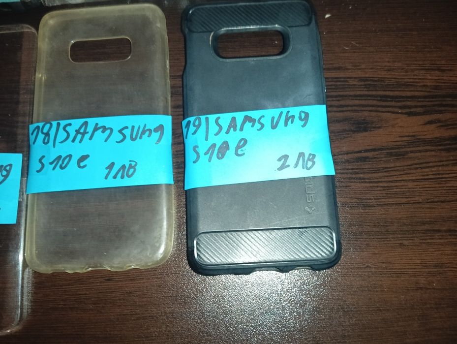 Много калъфи за телефони