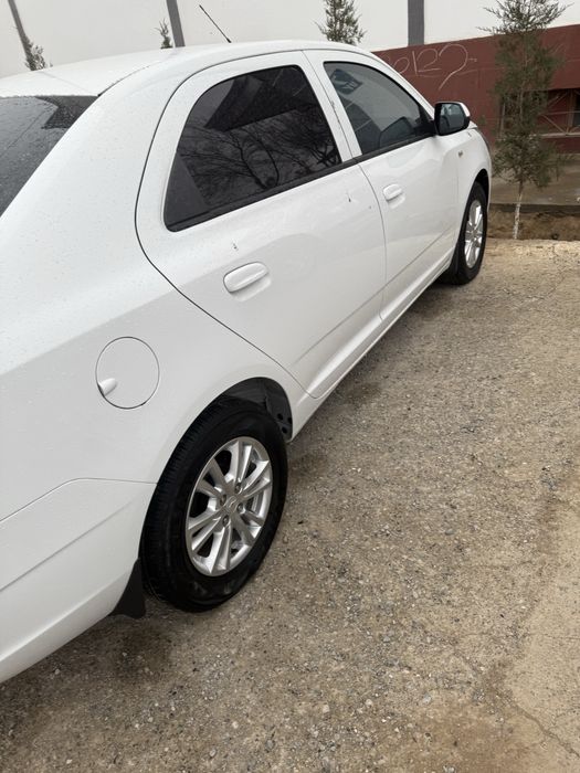 Cobalt sotiladi srochne, holati ideal.