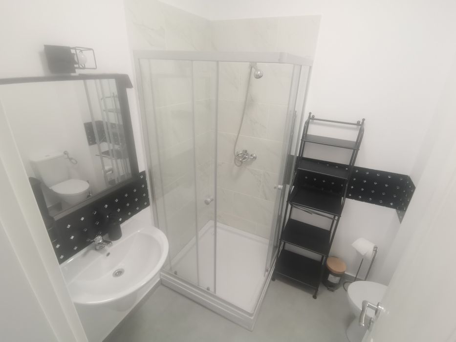 Ap 2 camere, prima inchiriere, loc parcare!