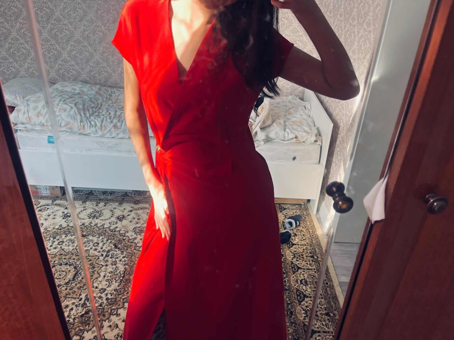 красивое красный платье