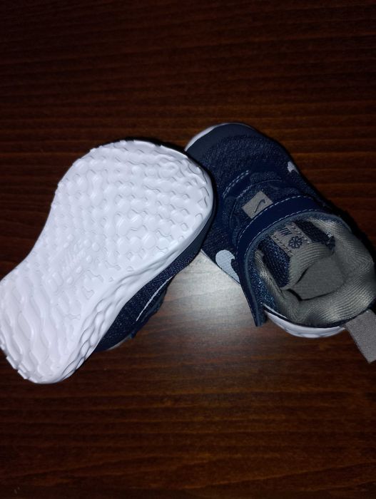 Бебешки/детски маратонки за прохождане Nike revolution jx 17