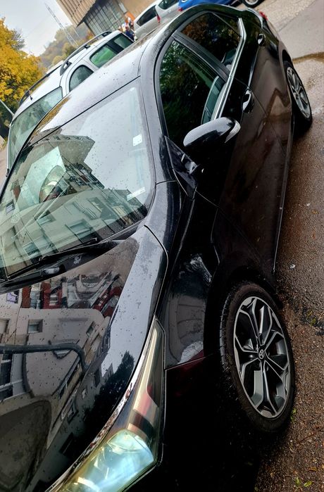 Тойота Корола 1.6 бензин Автомат