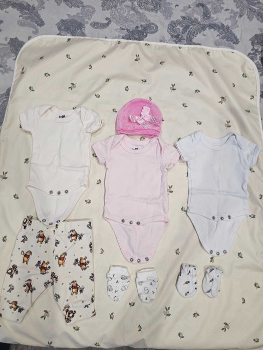 Бебешки дрехи за момиче