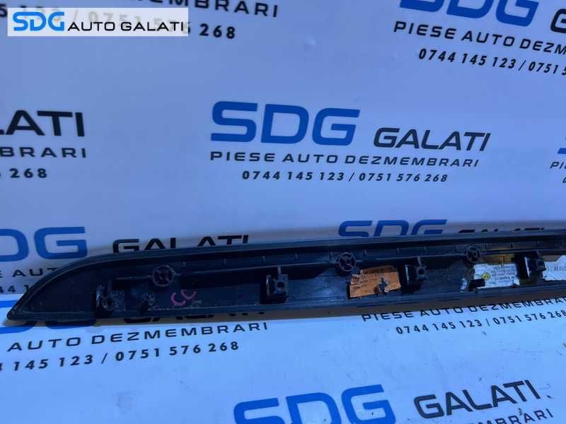 Trim Ornament Bandou Lemn Mahon Usa Portiera Dreapta Fata VW Passat CC 2009 - 2012 Cod 3C8867409L