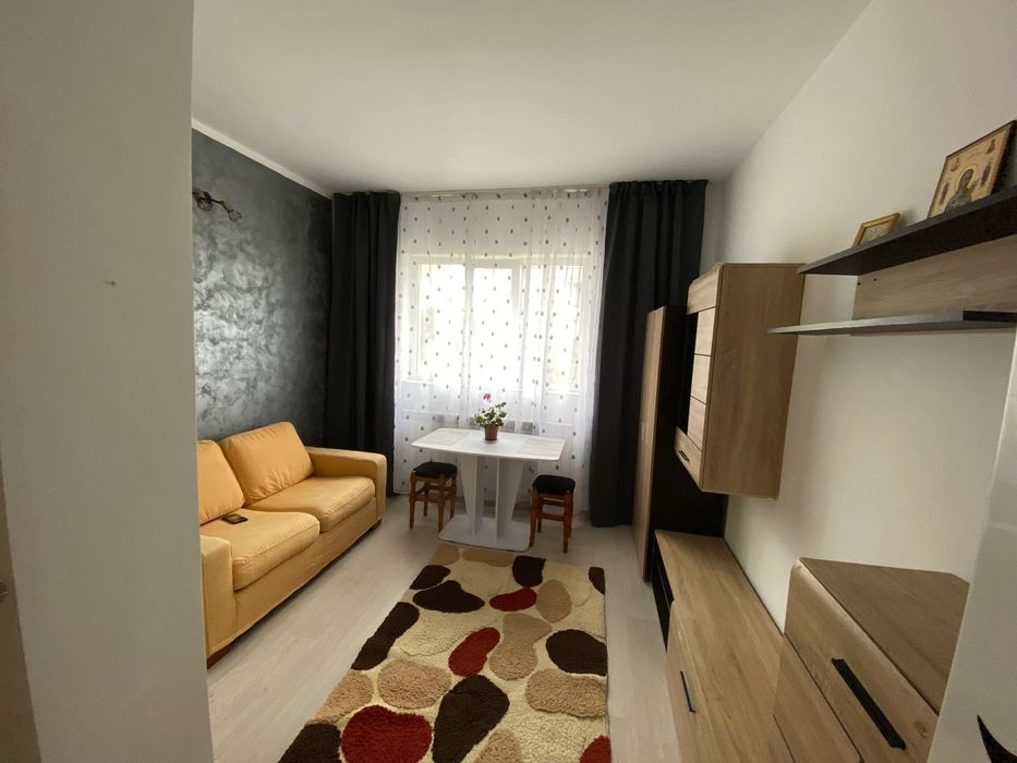 Garsoniera de închiriat