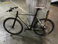 Vand bicicleta Trek Four Zektor echipare Bontrager ideala oras