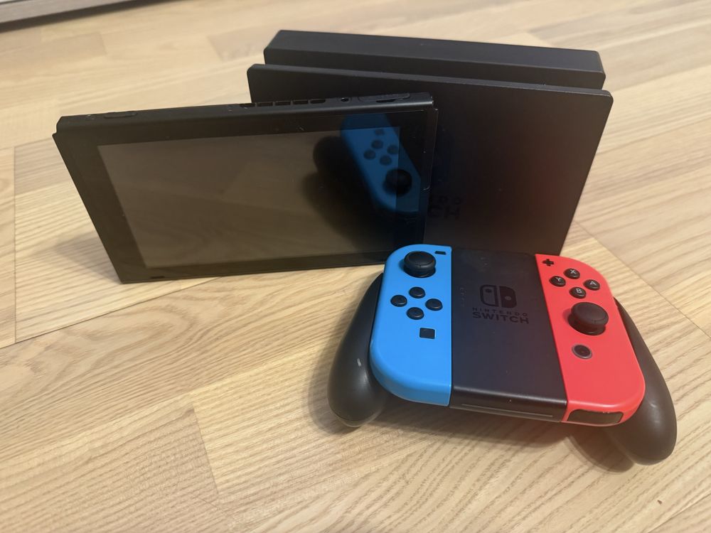 Nintendo Switch cu docking