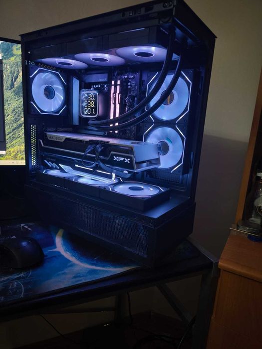 PC Gaming / Ryzen 7 9700X / RX 7800 XT GDDR6 16Gb 64 Gb DDR5 6000Mhz