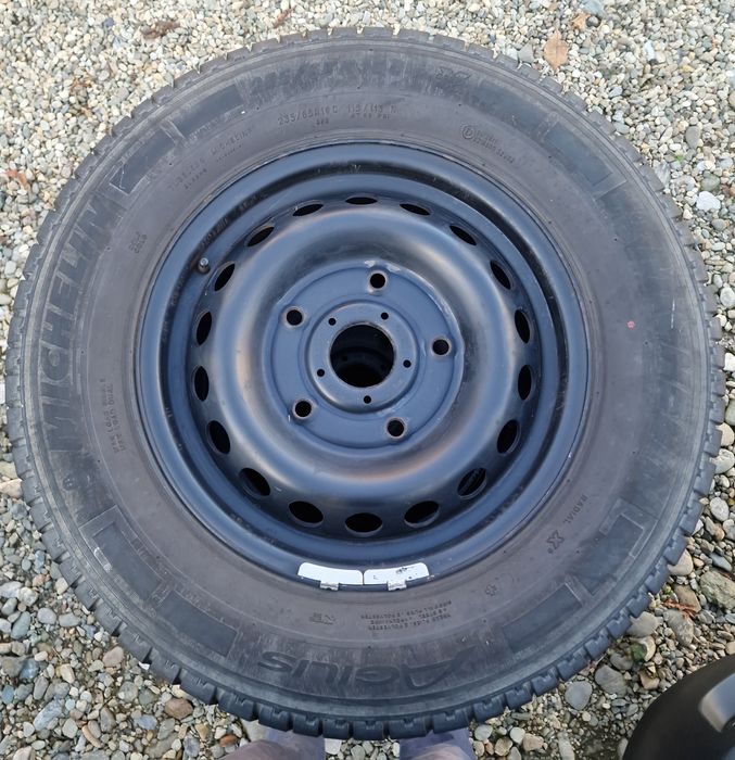 Roti Ford Transit 235/65/16C Michelin Agilis vara