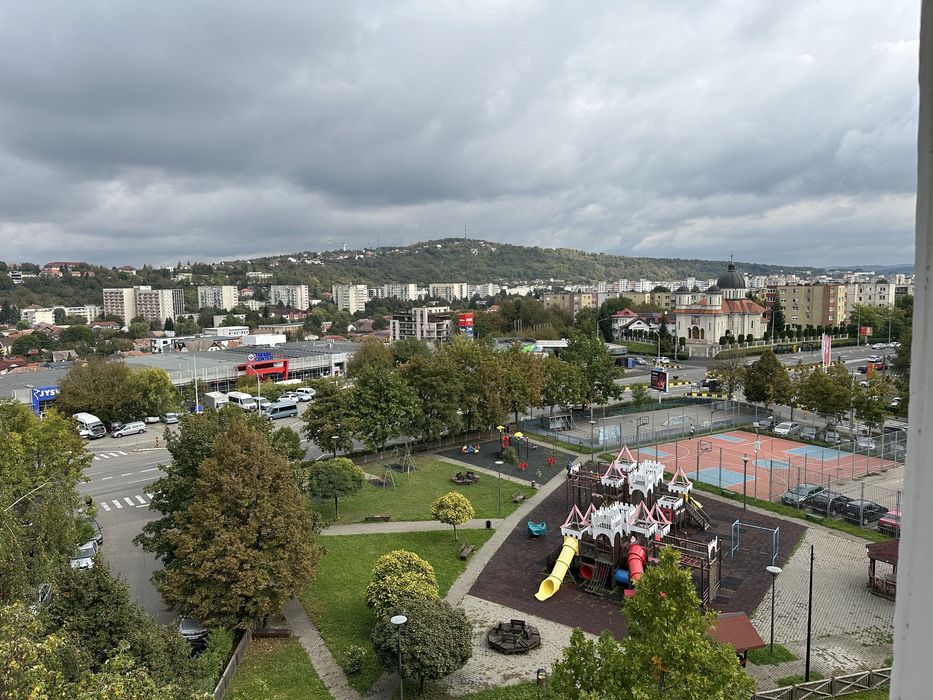 Inchiriez apartament 3 camere in Tudor Blvd Pandurilor