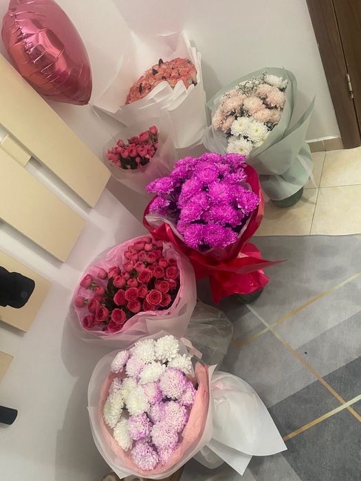 Свежие цветы продаются