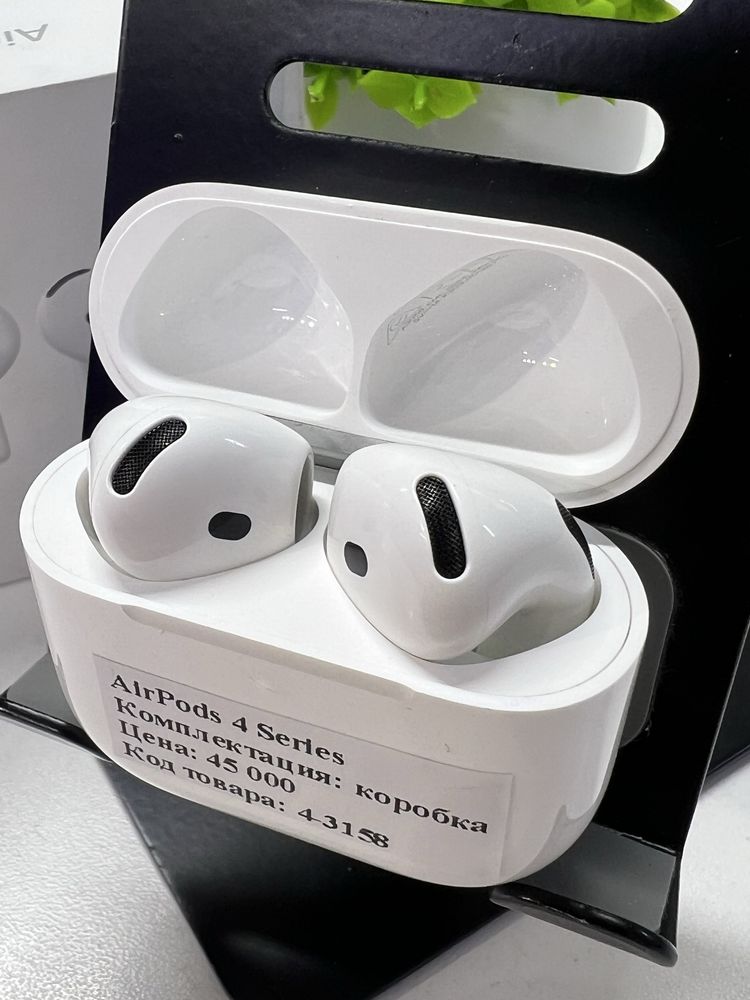 AirPods 4 Series