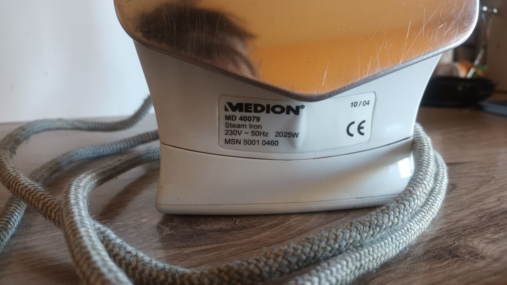 Ютия                    .