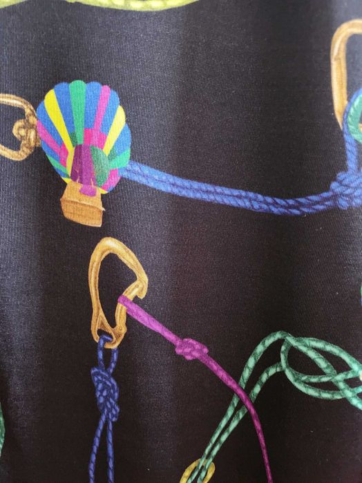 красив дамски пуловер