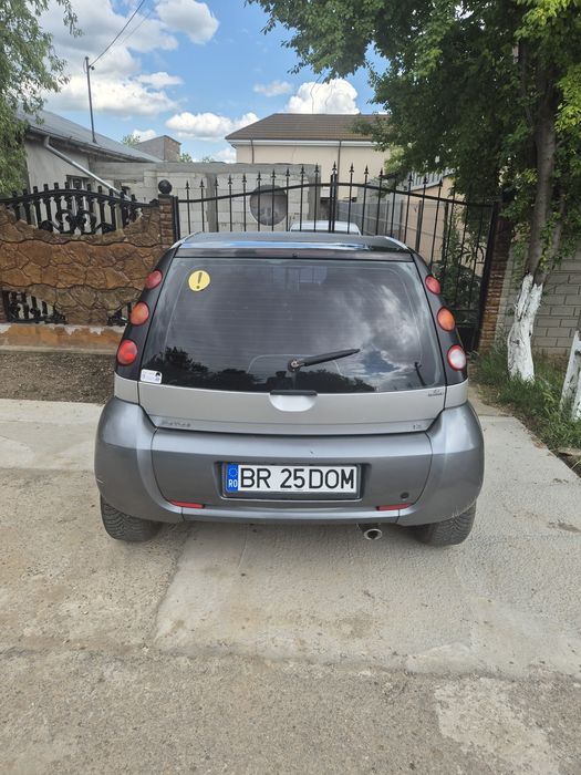 Vând smart for four 2004 1.3 benzina