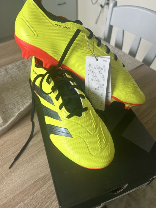 Футболни обувки/Бутонки Adidas Predator League FG