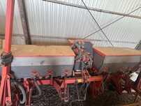 Semanatoare porumb Kuhn planter 2