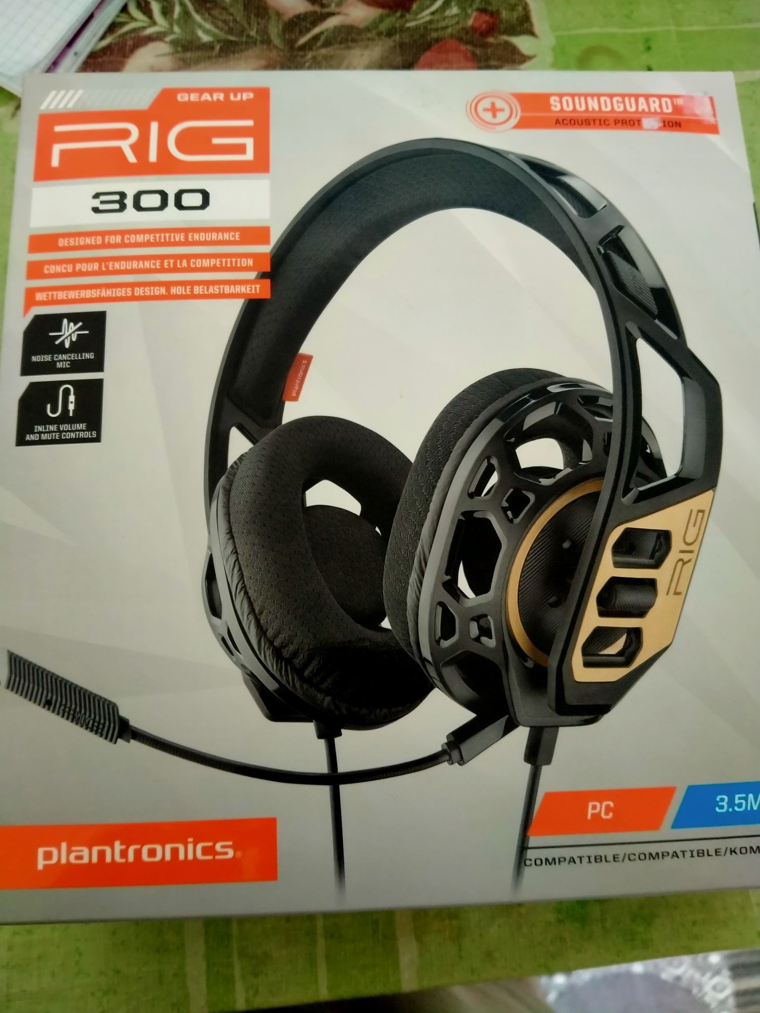 Гарнитура Plantronics RIG 300, Black