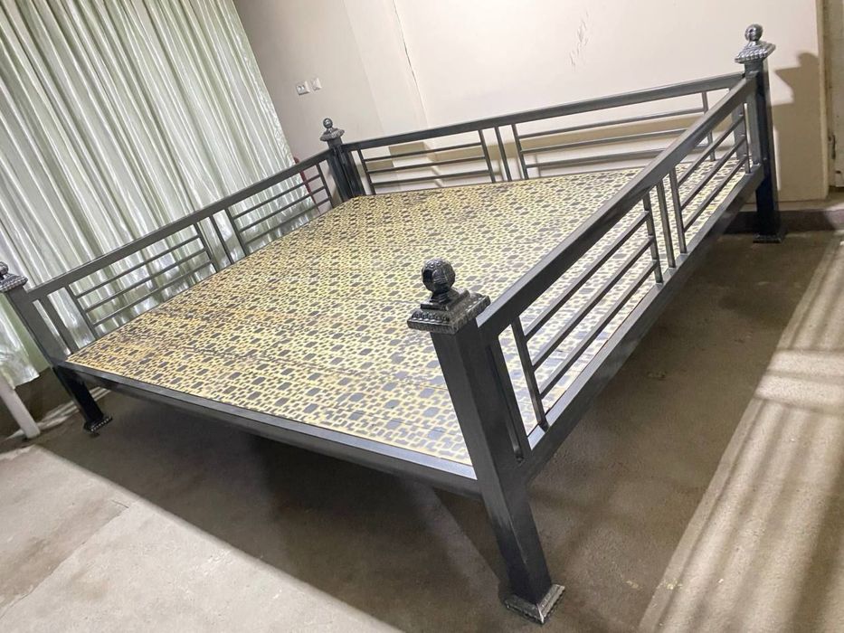 Darvoza, reshotka, tapchan, kazirok