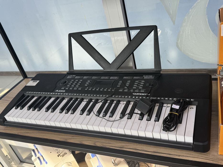 Сентизатор Alesis цена 40000