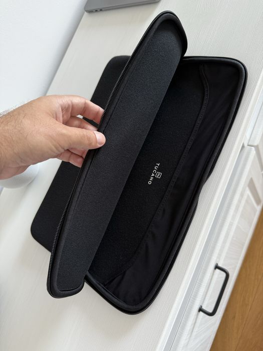 Husa carcasa geanta travel Tucano Elements - Macbook / Laptop