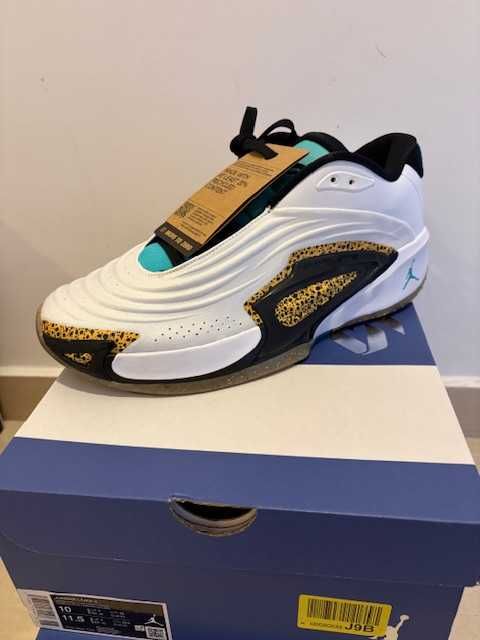 Vand adidasi Nike Jordan noi diferite modele 400-450 Ron