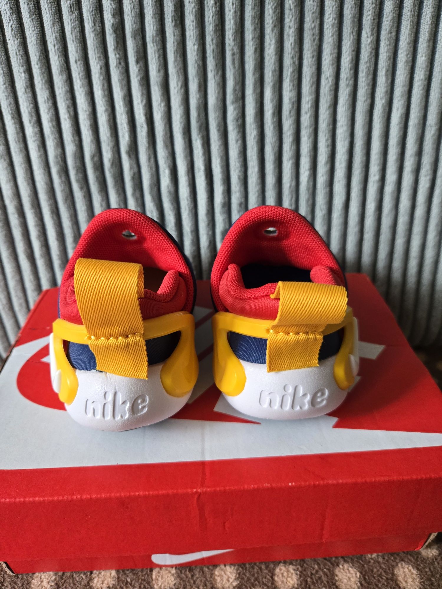 Детски маратонки nike dynamo go baby
