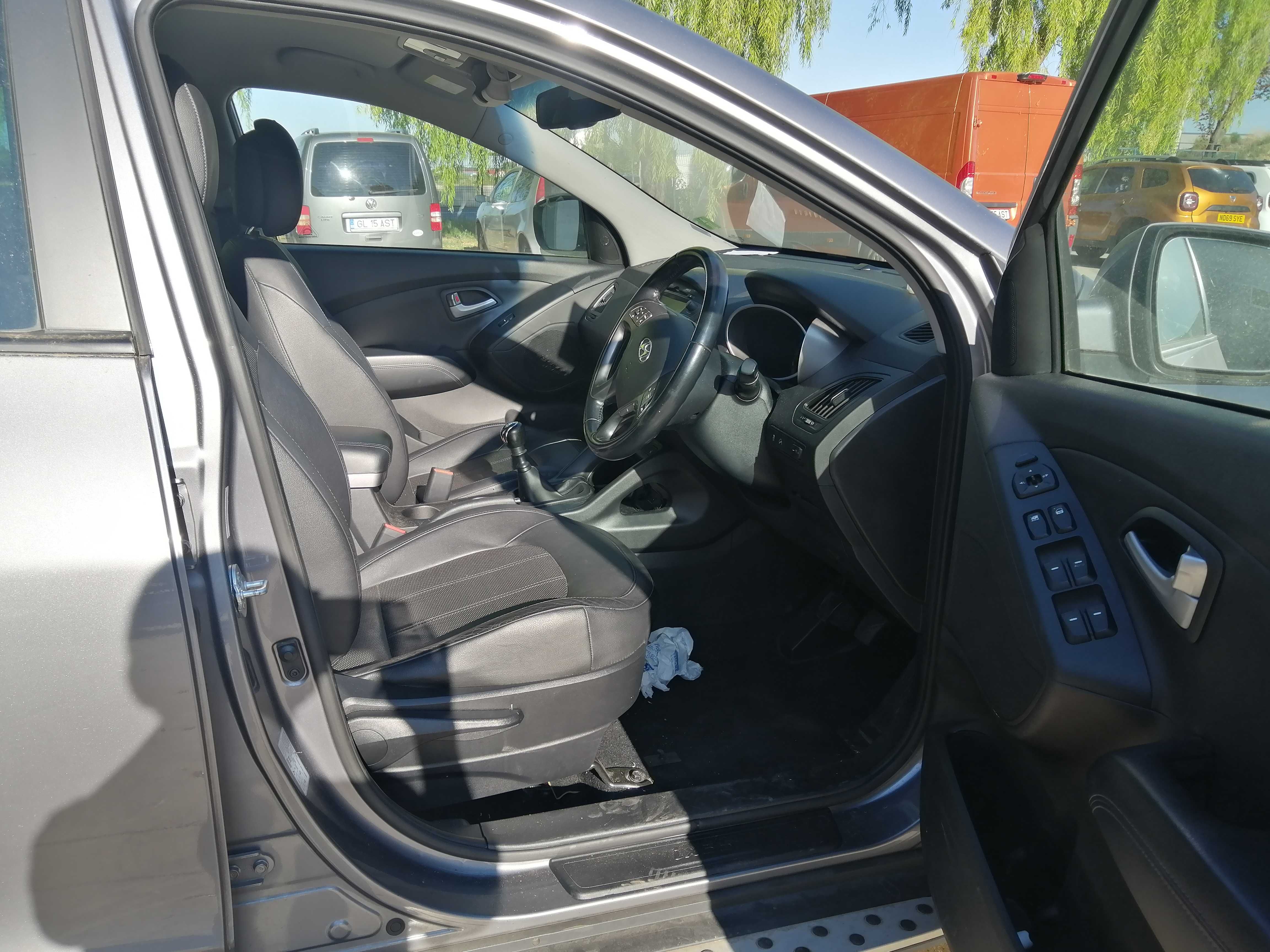 Dezmembram  HYUNDAI ix 35 CRDI