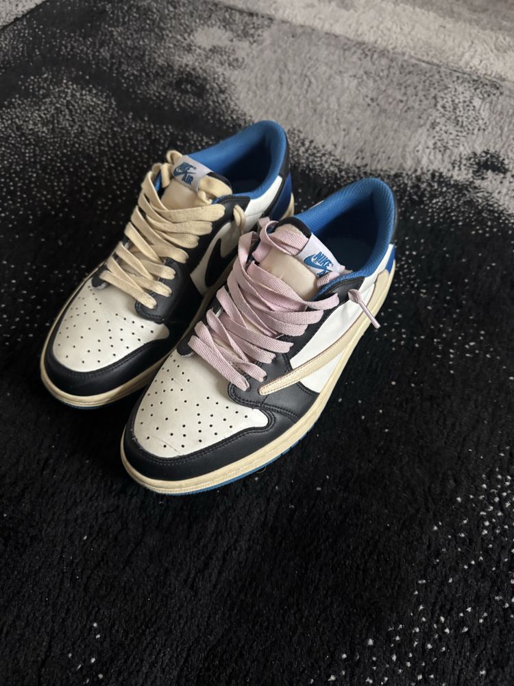 Jordan 1 Travis Scott Fragment