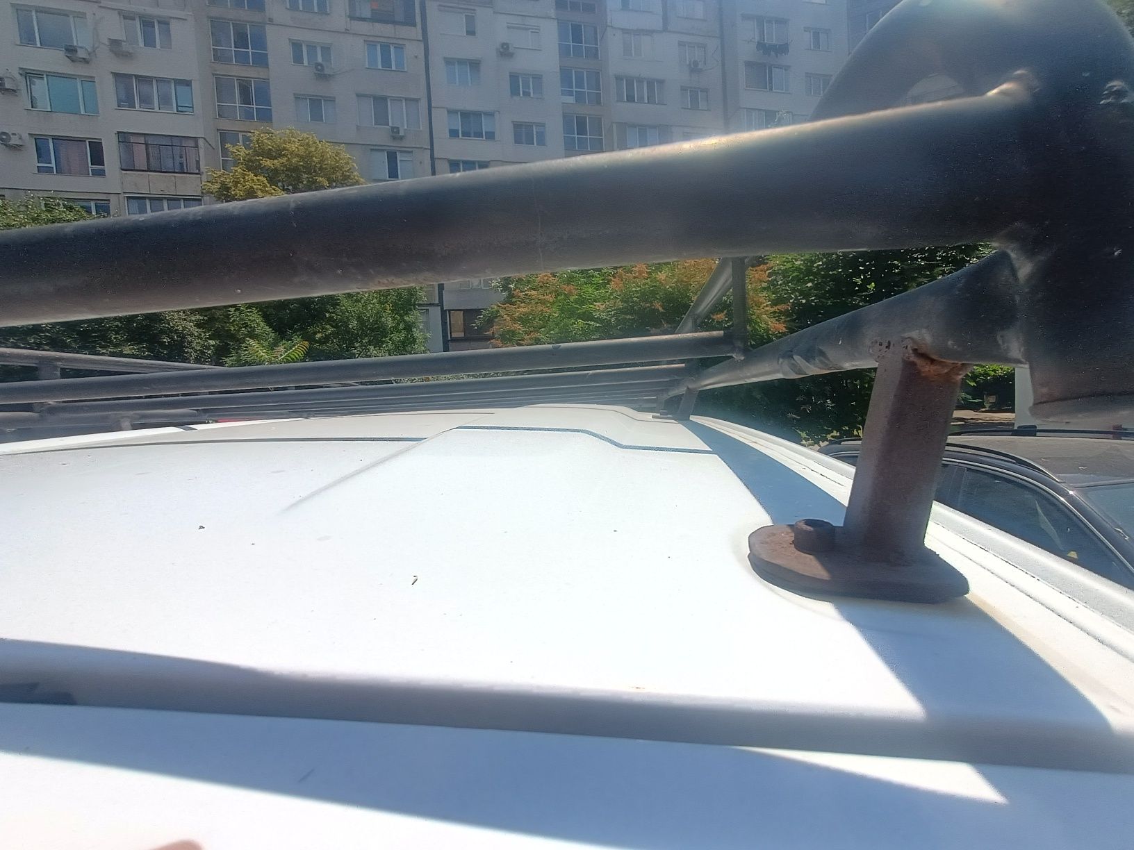 Продавам багажник за Дачия Докер