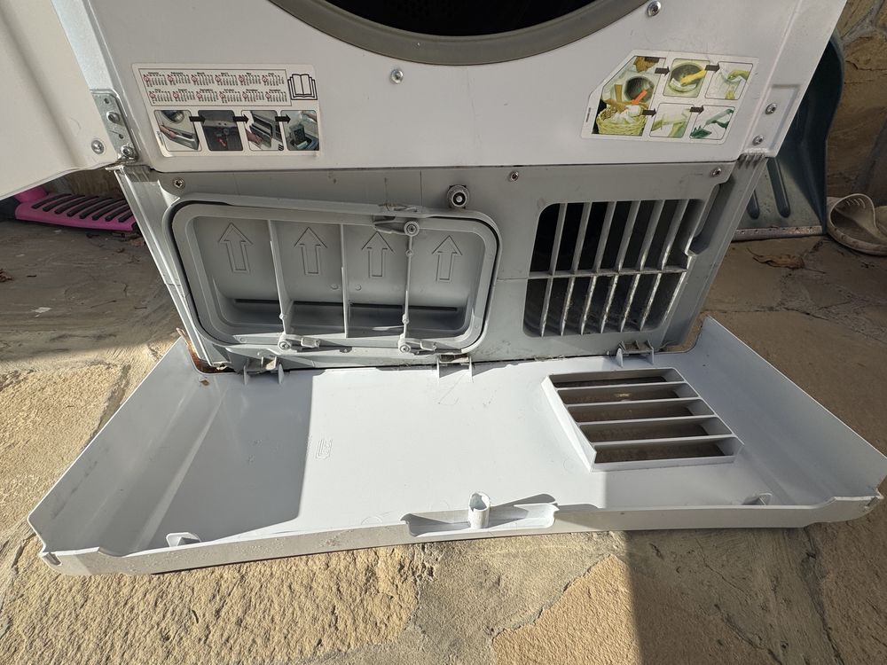 Кондезационна сушилня Indesit