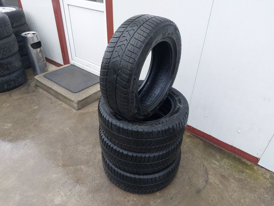 75 lei bucata! Set anvelope M+S/IARNA 205 60 16 Pirelli