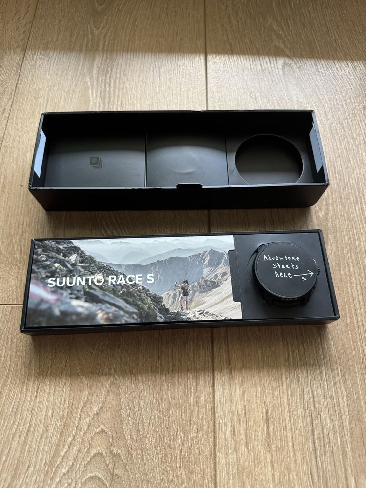 Ceas smart Suunto Race S