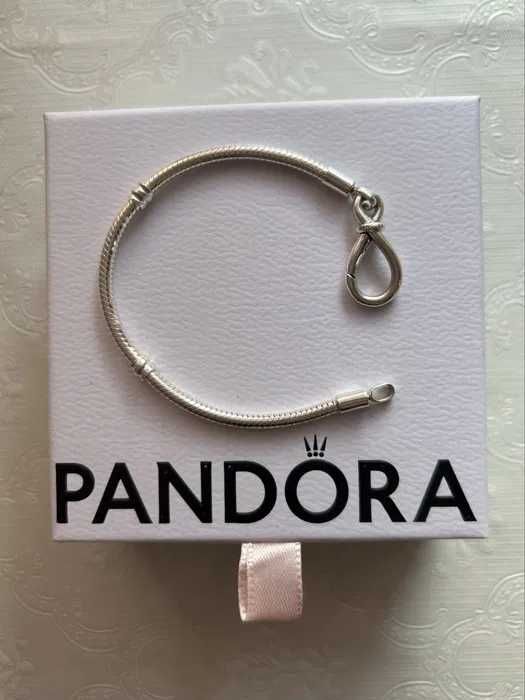 Гривна Пандора|Pandora