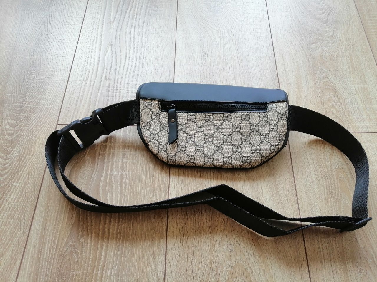 Gucci мъжки чанти за носене през кръста