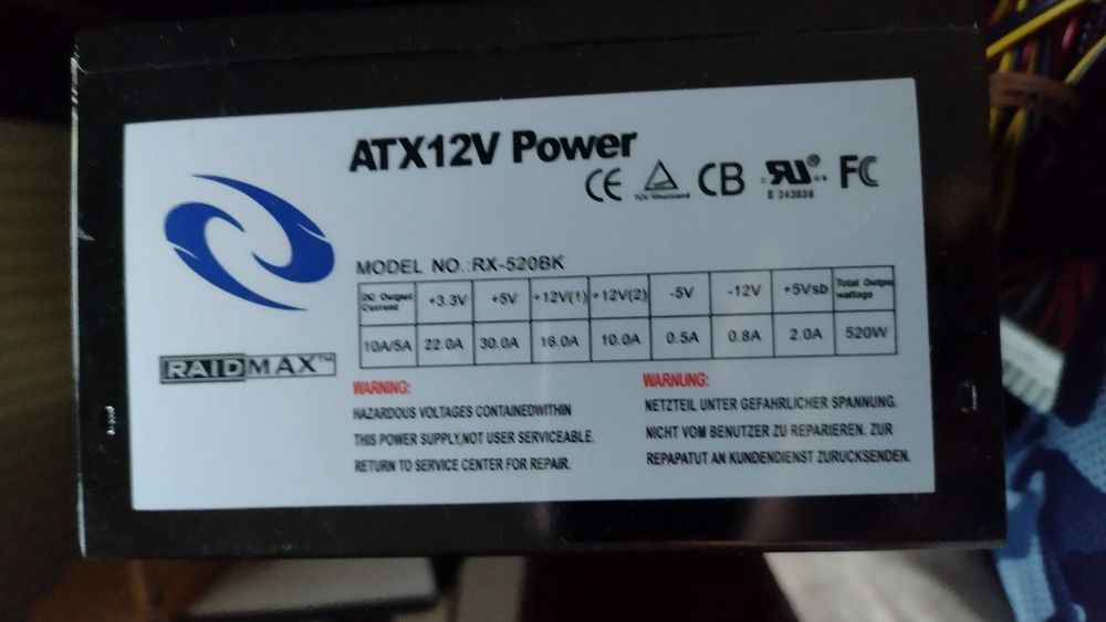 Carcasa, cooler Raidmax 120mm și Sursa raidmax 520w
