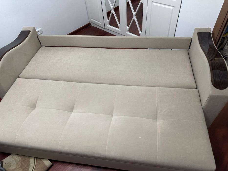 продам диван хороший вариант