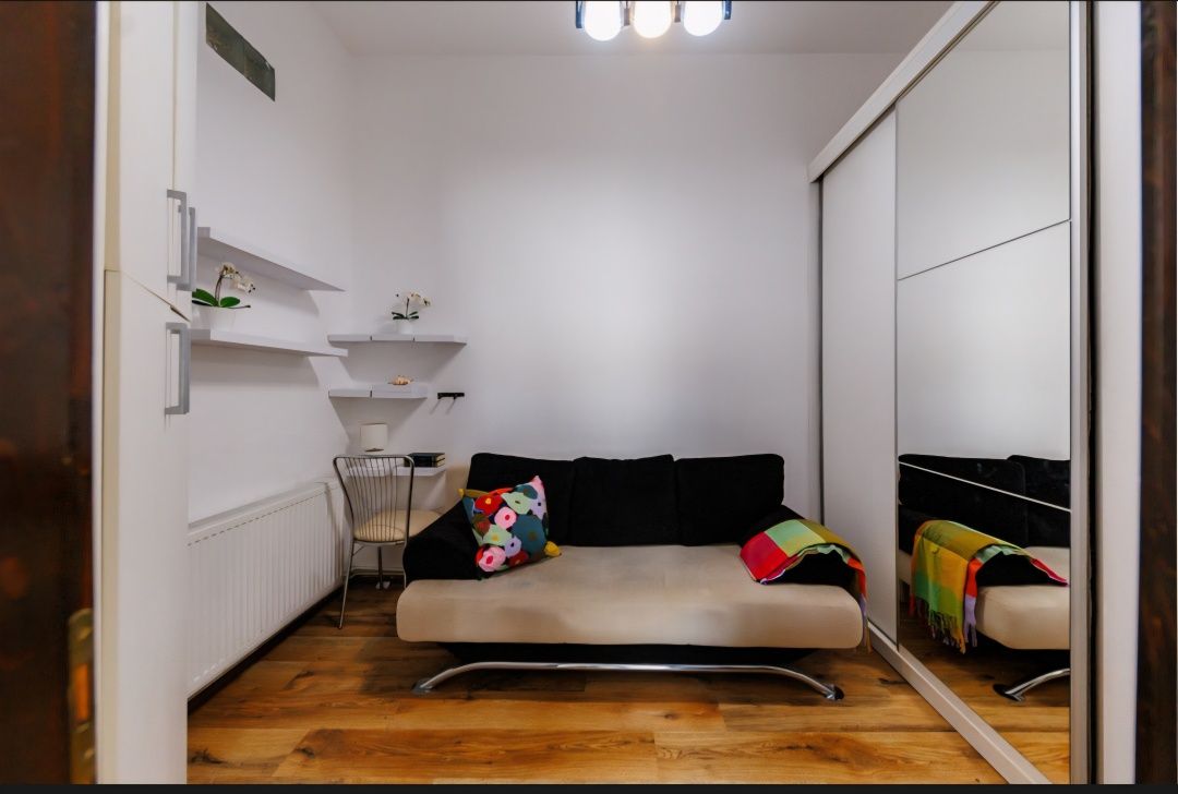 Vand canapea extensibila