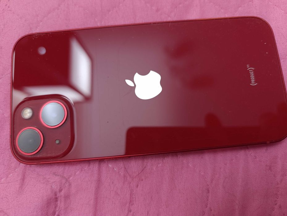 Продам Айфон 13 красный красивый бу