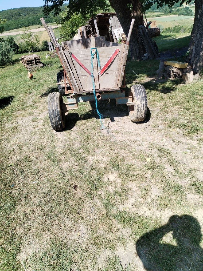 Vand căruță bună