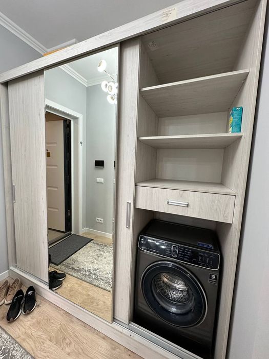 Продается квартира Алмазар сити 2/13/18, ремонт, мебель и парковка.