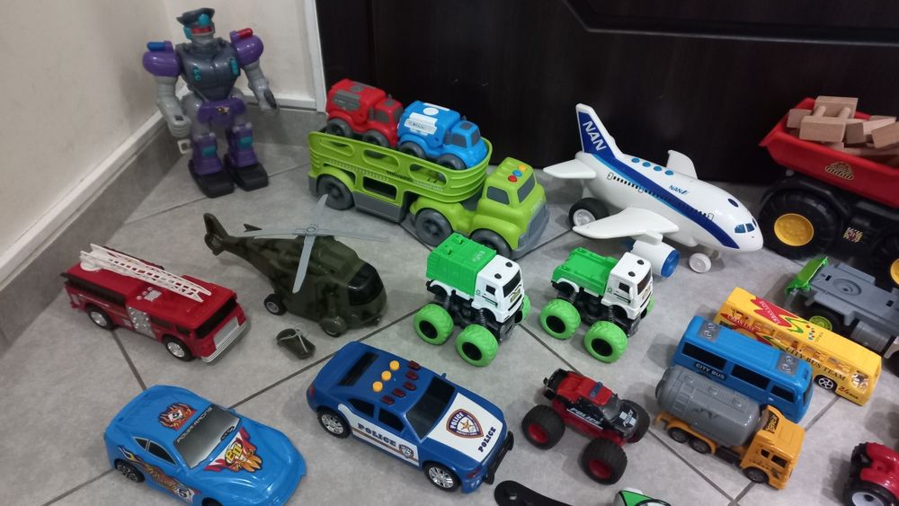 супер герои 12бр,азбука,риболов,пъзел,количка,камион,ртбот,бентен,сам