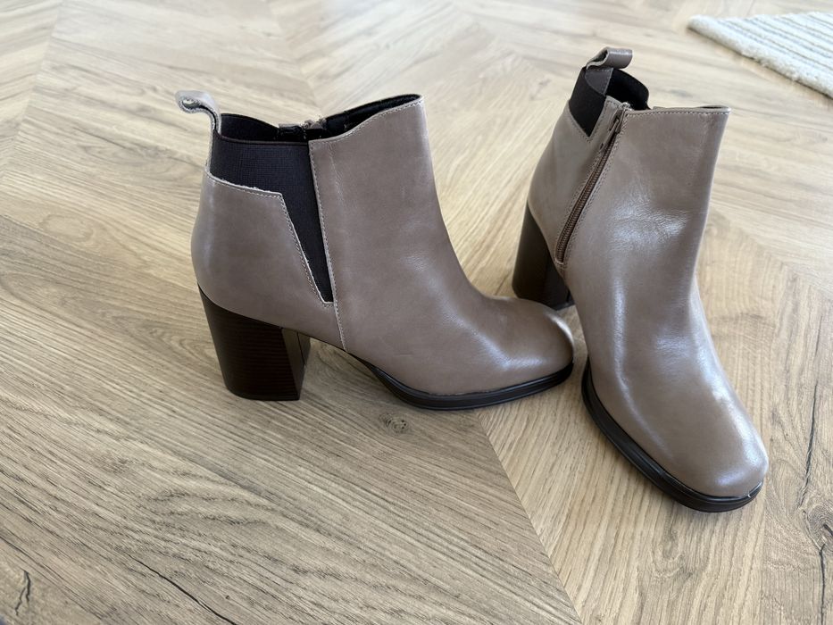 Ghete elegante cu toc Rizzoli