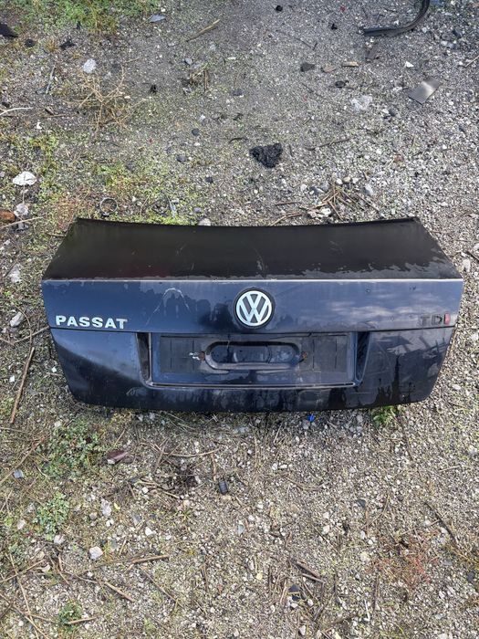 Капак заден за VW PASAT 2000год.