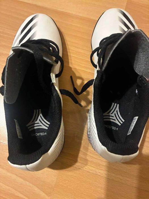 Футболни обувки - стоножки