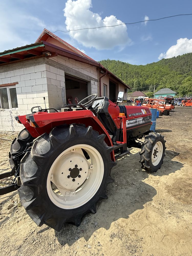Tractor Japonez Mitsubishi MT 25 4x4